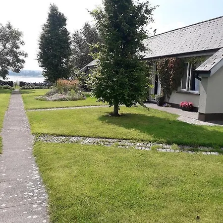 Lakeside Vendégház 4*
