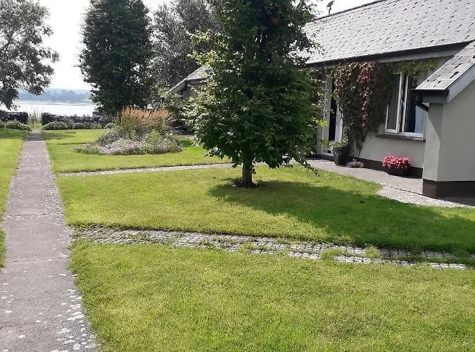 Lakeside Guest house 4*